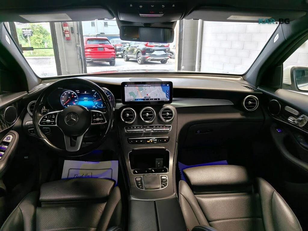 Mercedes-Benz GLC 300 * PANO * 4MATIC * Автокредит (Цена до България), снимка 17 - Автомобили и джипове - 55118097
