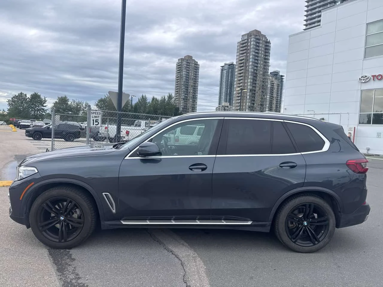 BMW X5 * xDrive40i * CARFAX * БЕЗ ПЪРВОНАЧАЛНА ВНОСКА, снимка 2 - Автомобили и джипове - 55448472