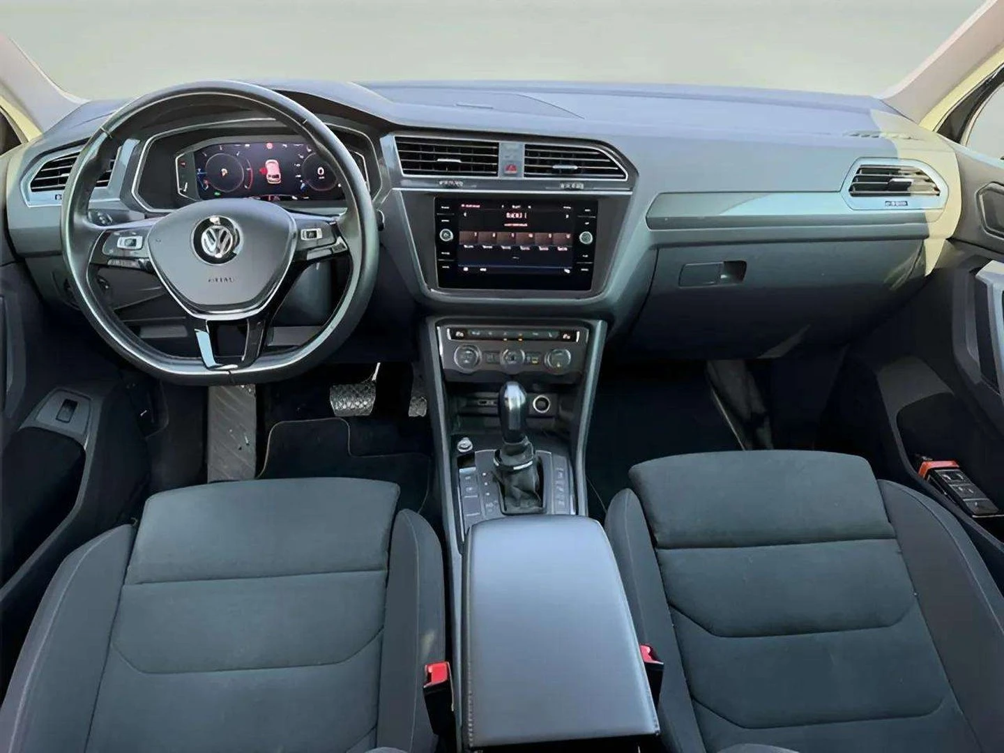 VW Tiguan, снимка 6 - Автомобили и джипове - 56255285