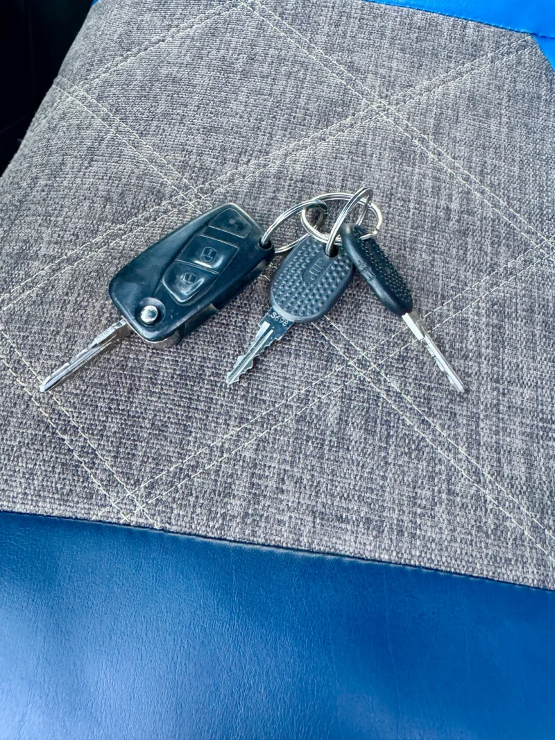 Iveco 35c15 САМОСВАЛ КЛИМАТИК N1 , снимка 14 - Бусове и автобуси - 52774920