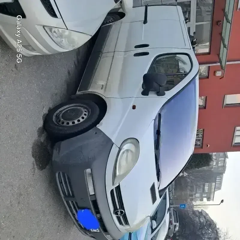 Opel Vivaro, снимка 1 - Бусове и автобуси - 48777135