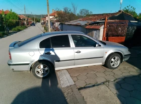 Обява за продажба на Skoda Octavia 1.6 газ ~2 400 лв. - изображение 1