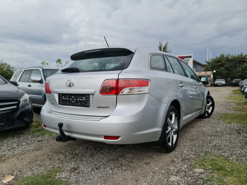 Toyota Avensis КАТО НОВА, снимка 4 - Автомобили и джипове - 47413741