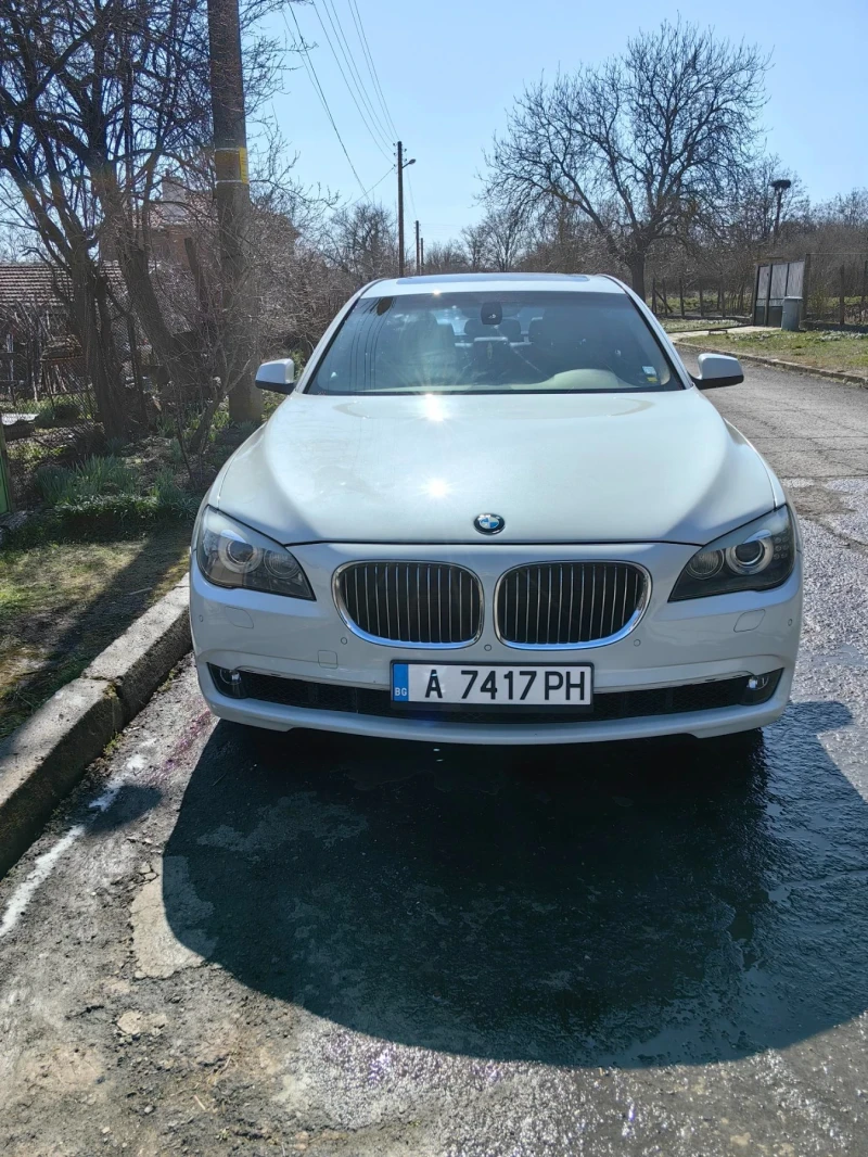 BMW 740, снимка 1 - Автомобили и джипове - 49421019