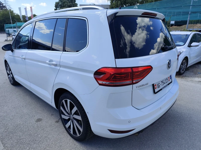 VW Touran 2.0 TDI Highline Швейцария , снимка 5 - Автомобили и джипове - 50897948