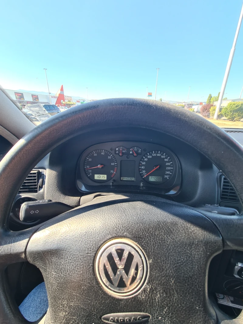 VW Golf, снимка 5 - Автомобили и джипове - 52506153