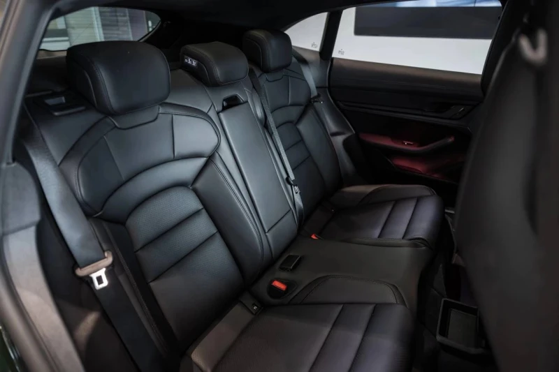 Porsche Taycan  4 Cross Turismo 105 kWh, снимка 12 - Автомобили и джипове - 52117489