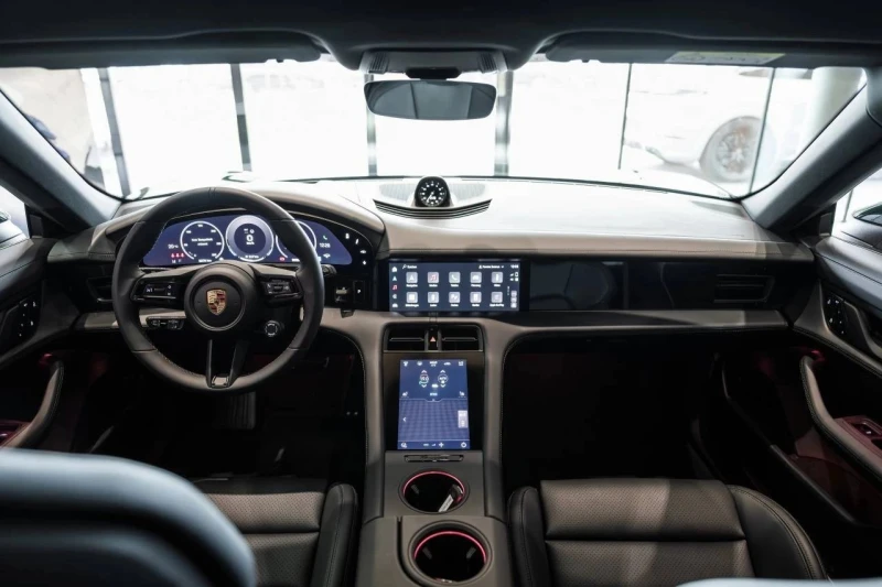 Porsche Taycan  4 Cross Turismo 105 kWh, снимка 9 - Автомобили и джипове - 52117489