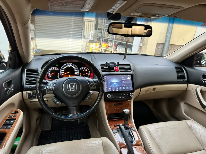 Honda Accord 2.4 АТ, ГАЗ, ШВЕЙЦАРИЯ!, снимка 11 - Автомобили и джипове - 52624504