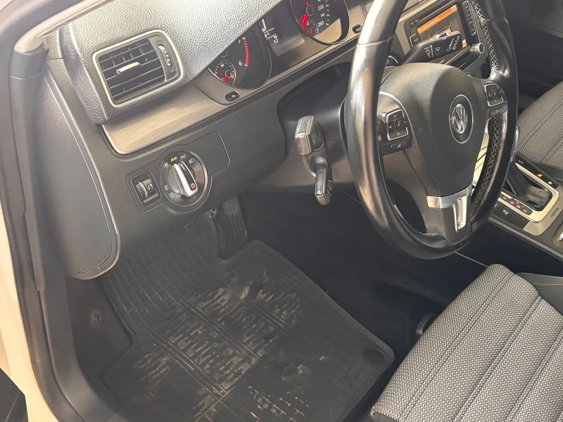 VW Passat 2.0 DSG 4x4, снимка 14 - Автомобили и джипове - 52639518