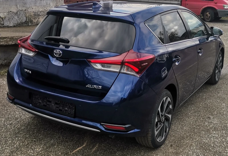 Toyota Auris 1.4D4D, снимка 5 - Автомобили и джипове - 53300432