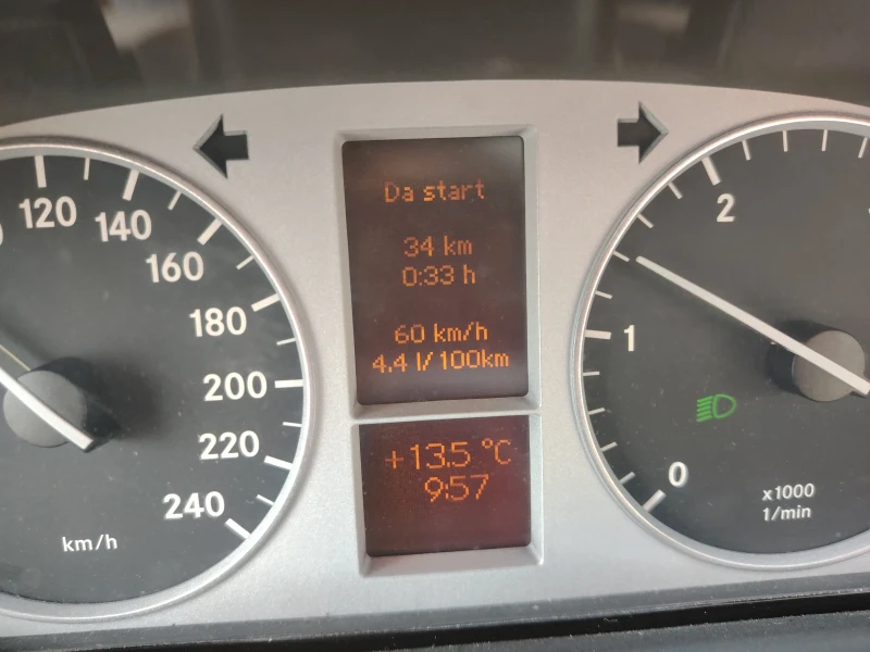 Mercedes-Benz B 200 B200 sport, снимка 7 - Автомобили и джипове - 53484125