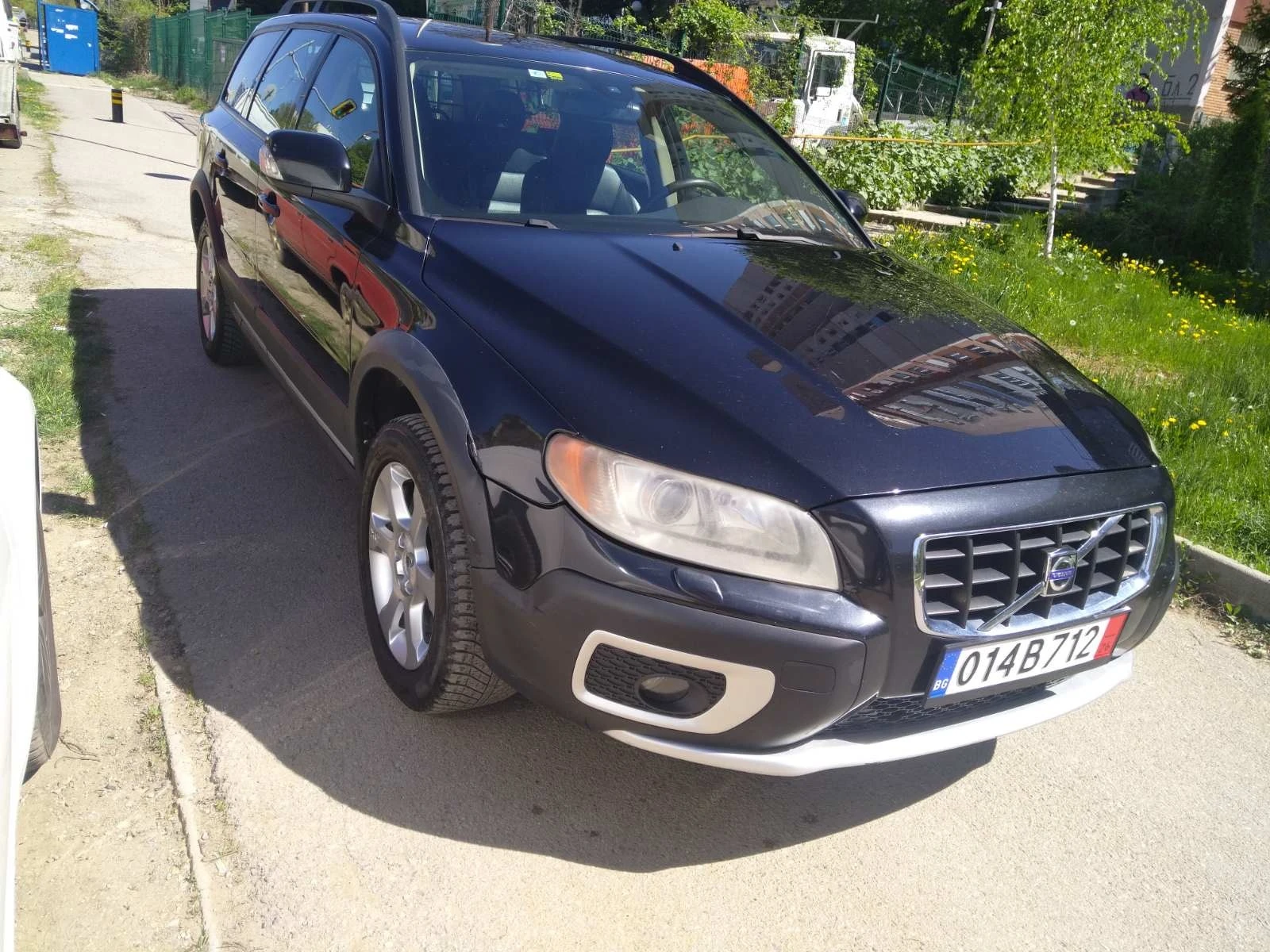 Volvo Xc70 2.4D5 AWD - изображение 4