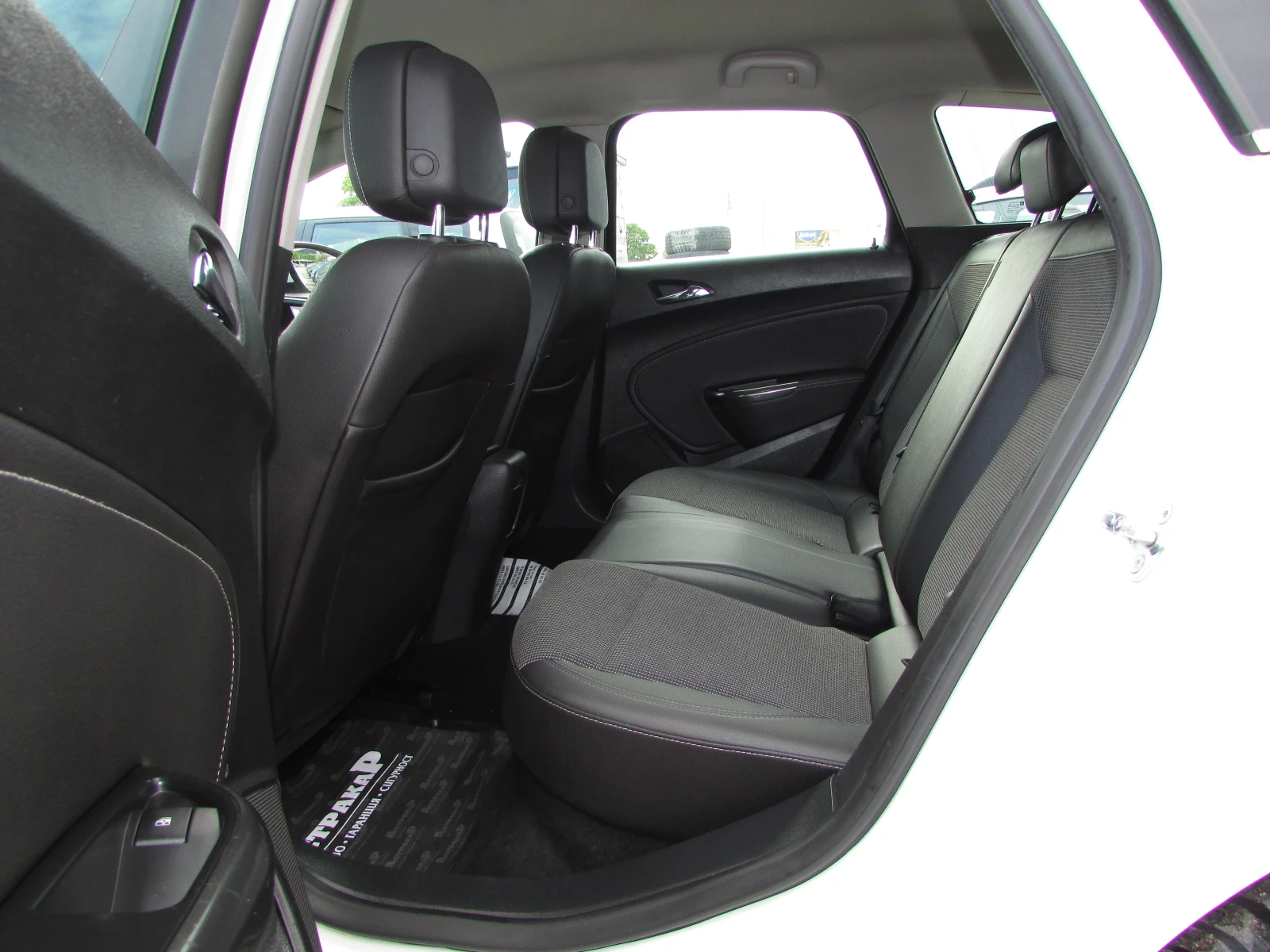 Opel Astra 1.7CDTi EURO5A - изображение 9