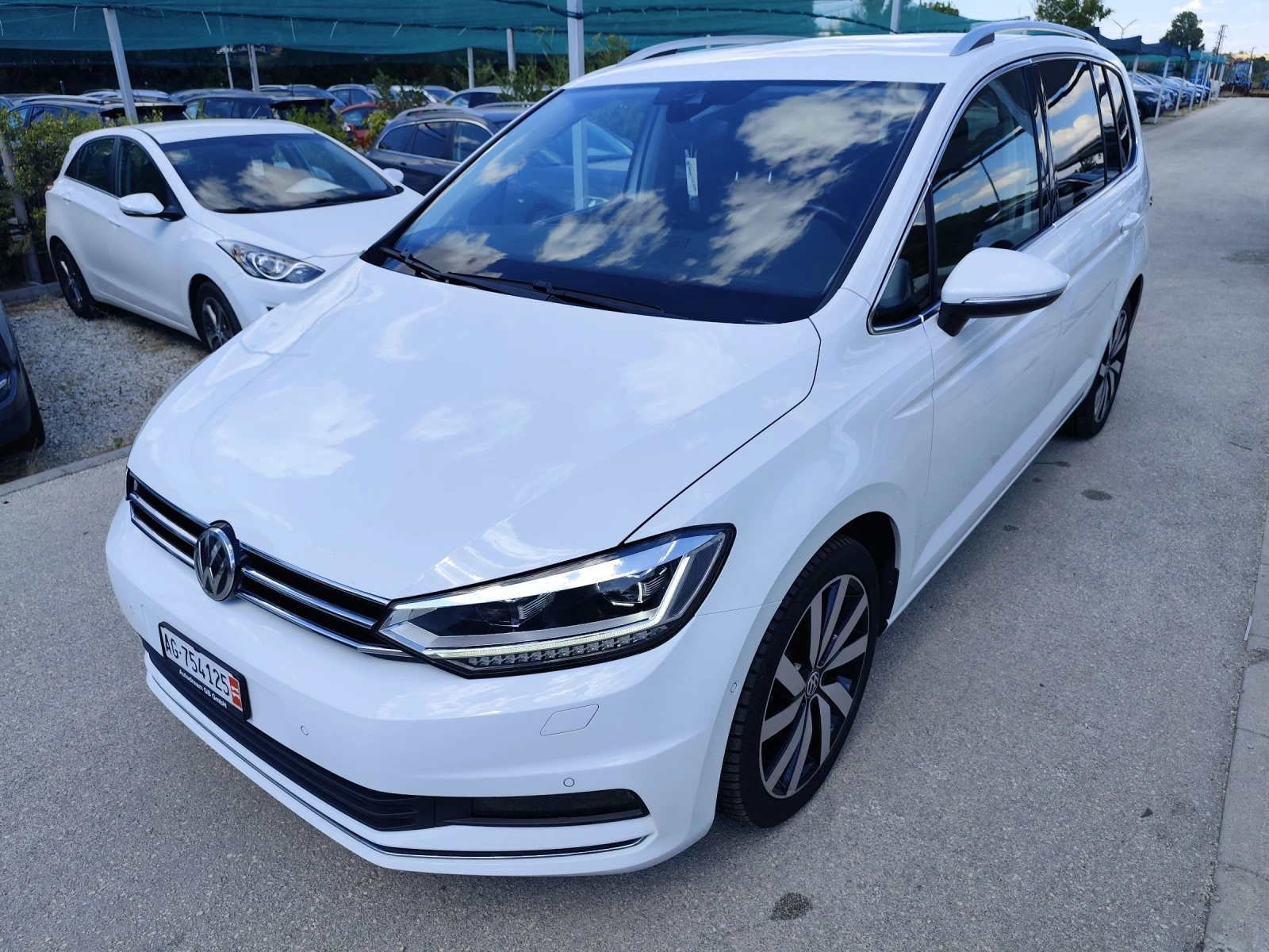 VW Touran 2.0 TDI Highline Швейцария  - изображение 3