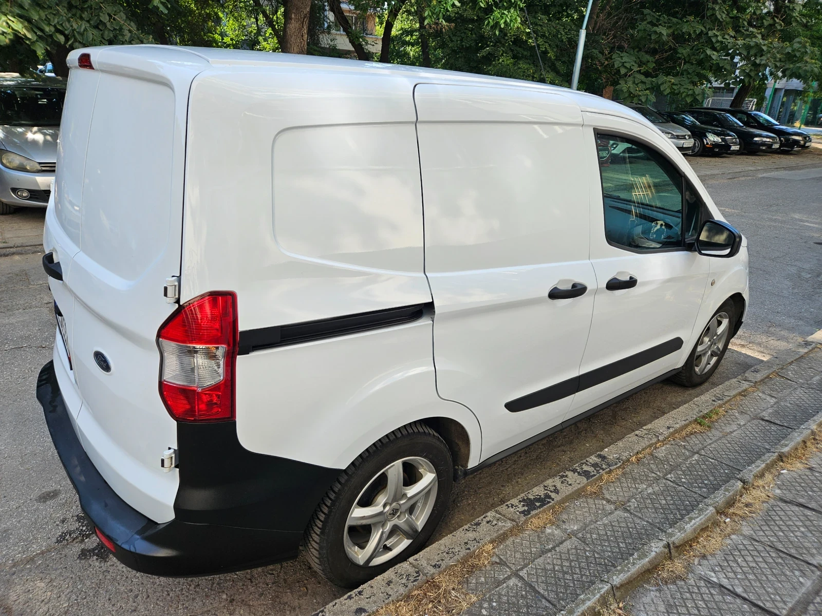 Ford Courier  - изображение 5