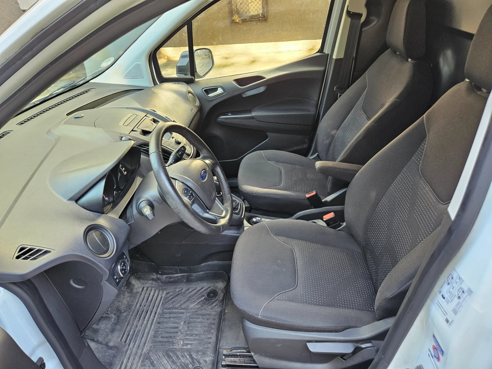 Ford Courier  - изображение 10