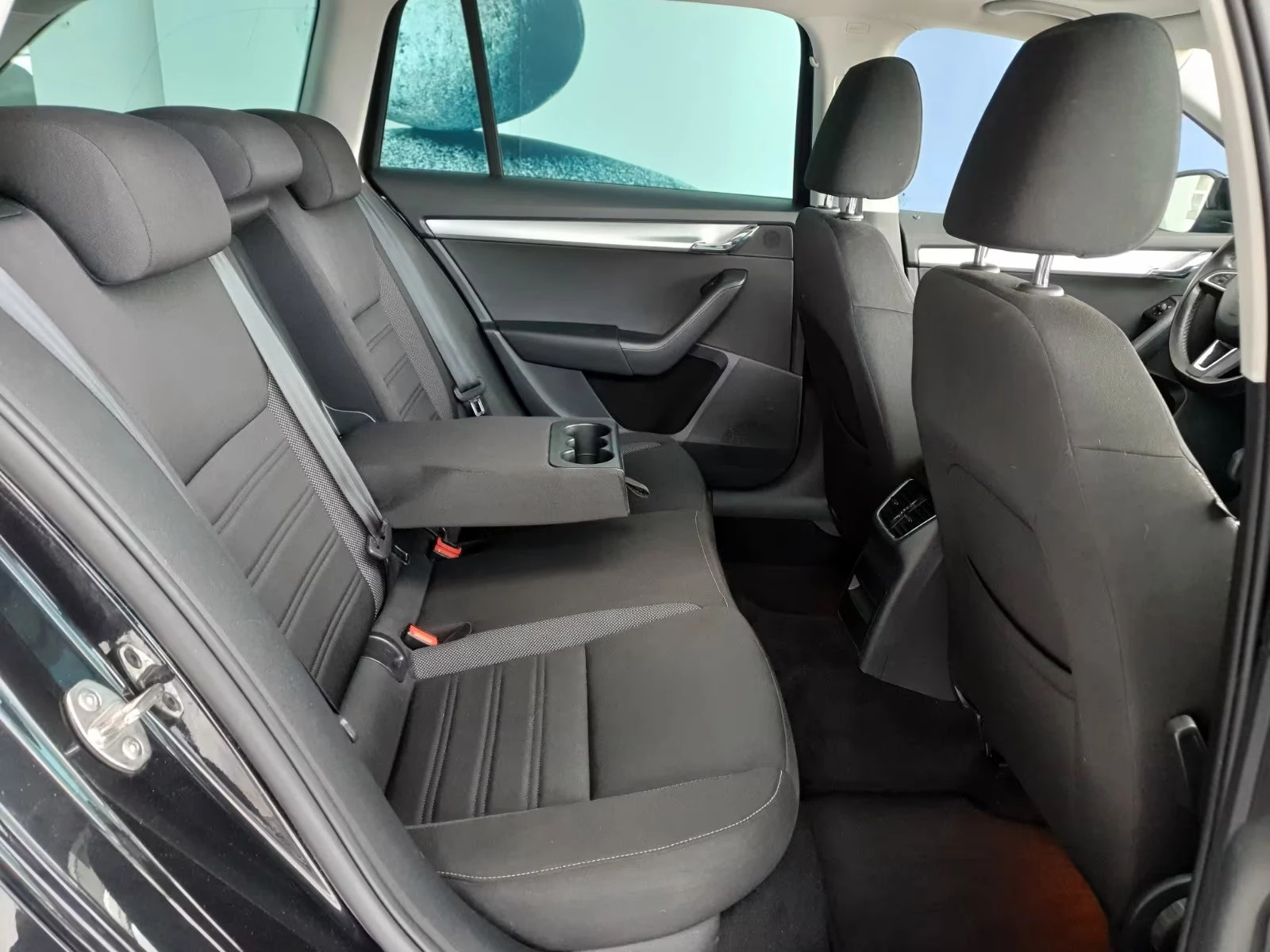 Skoda Octavia 2.0/116hp/PANO/CAM/LED/AHK/DSG/ACC/125g | Mobile.bg   15