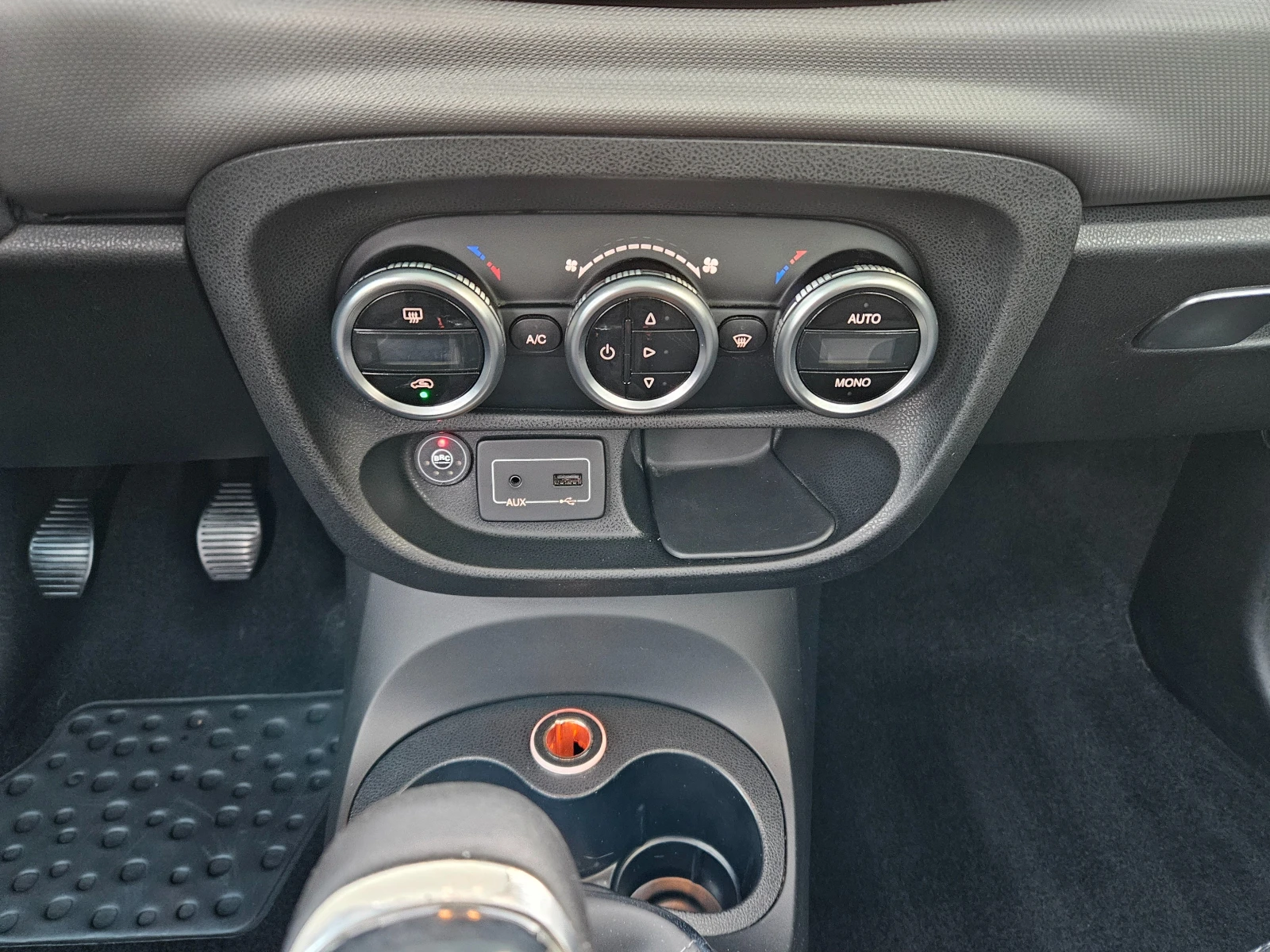 Fiat 500L 1.4 95кс TOP | Mobile.bg — изображение 13