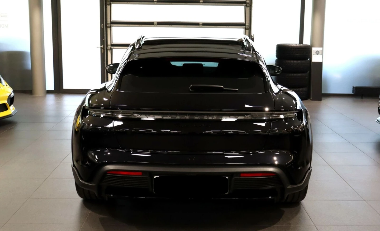 Porsche Taycan  4 Cross Turismo 105 kWh - изображение 2