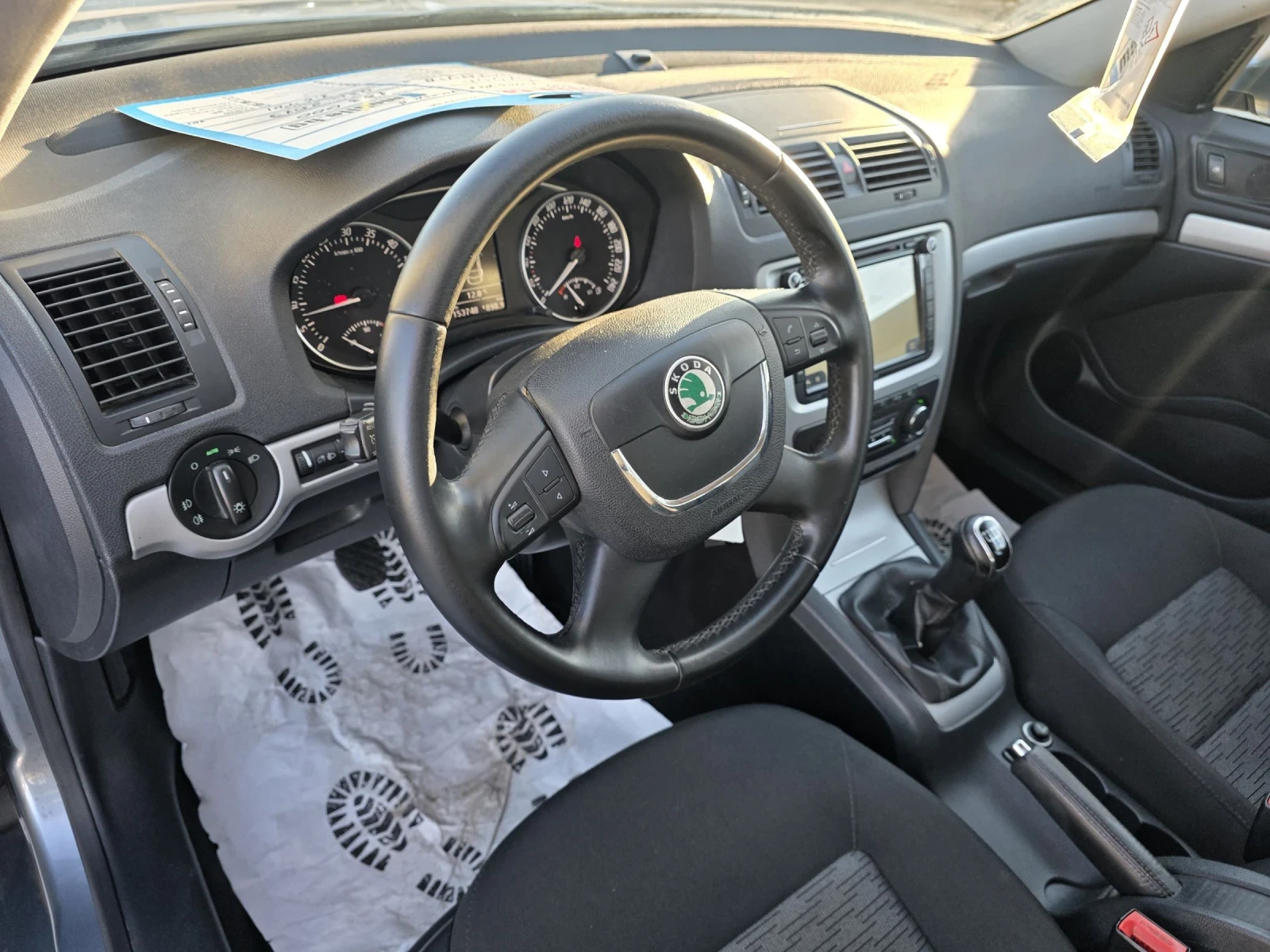 Skoda Octavia 1.6TDi 153000km NAVi  Лизинг - изображение 10