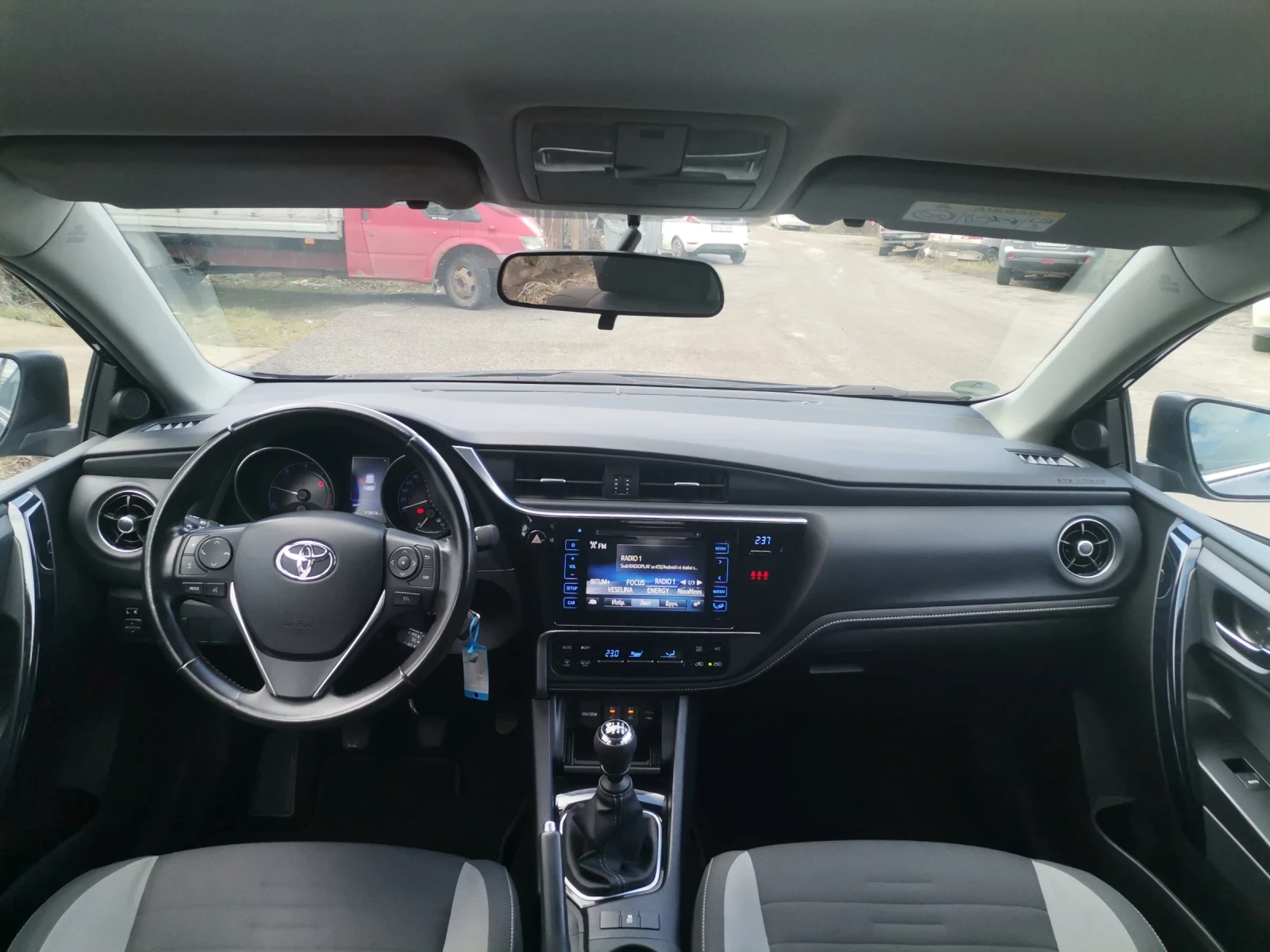 Toyota Auris 1.4D4D | Mobile.bg � ����������� 10