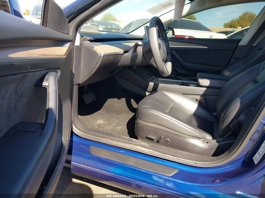 Tesla Model 3 Long Range Dual Motor All-Wheel Drive, снимка 5 - Автомобили и джипове - 53848407