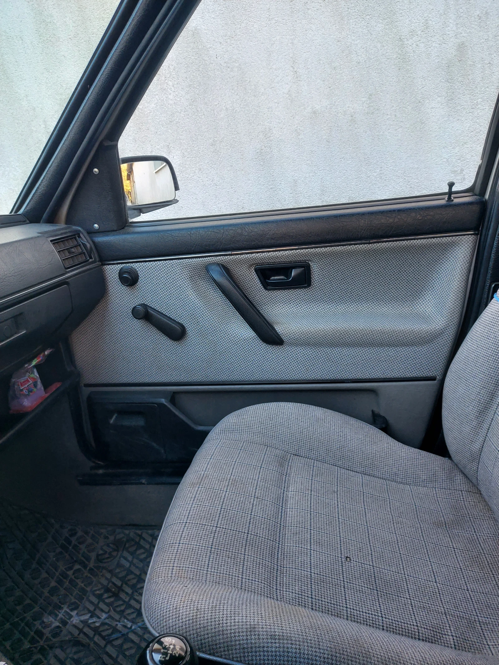 VW Jetta, снимка 11 - Автомобили и джипове - 54296860