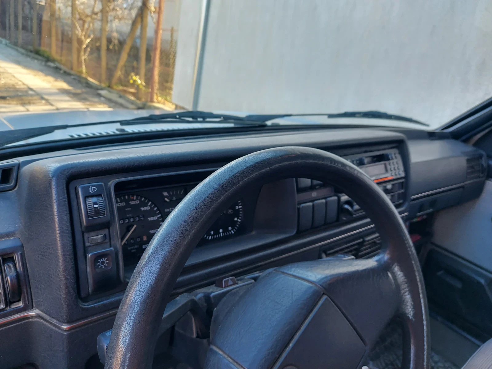 VW Jetta, снимка 9 - Автомобили и джипове - 54296860