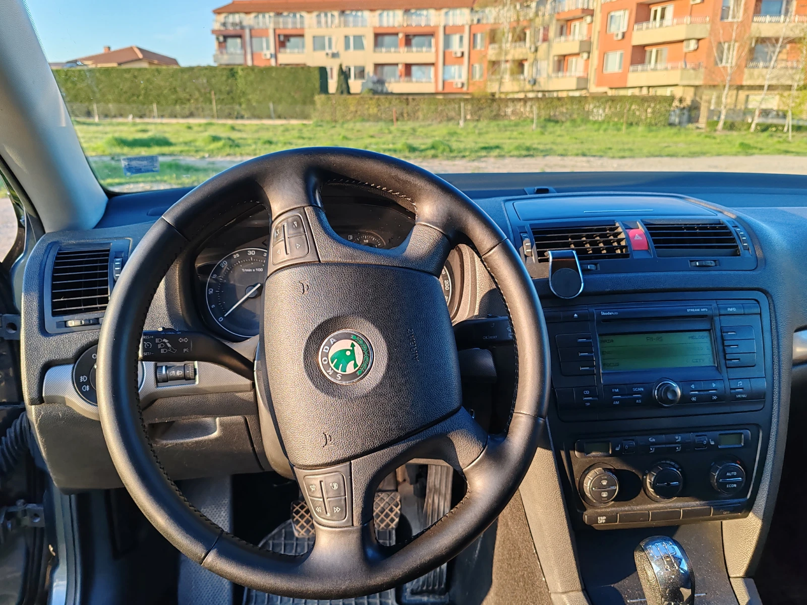 Skoda Octavia 1.9 TDI / 105, снимка 7 - Автомобили и джипове - 54421369