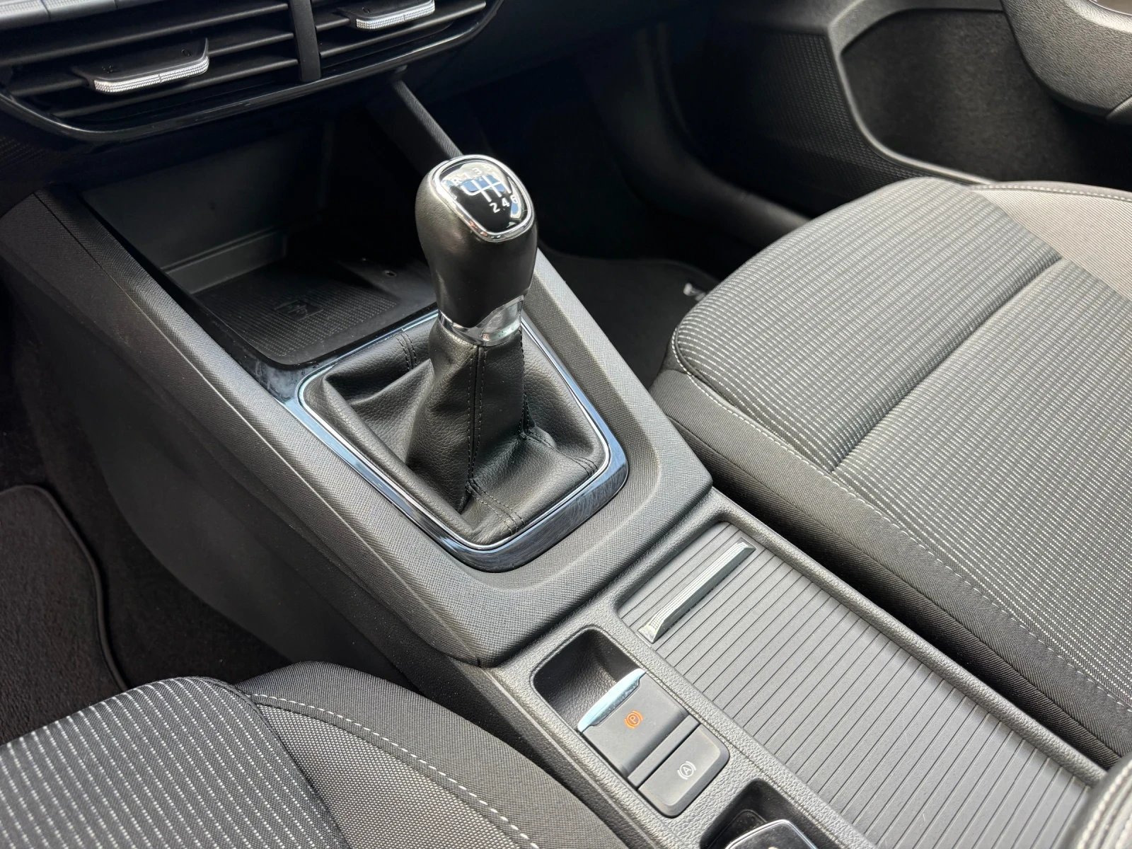 Skoda Octavia 2.0TDI* Style* Crystal* Virtual, снимка 9 - Автомобили и джипове - 54469641