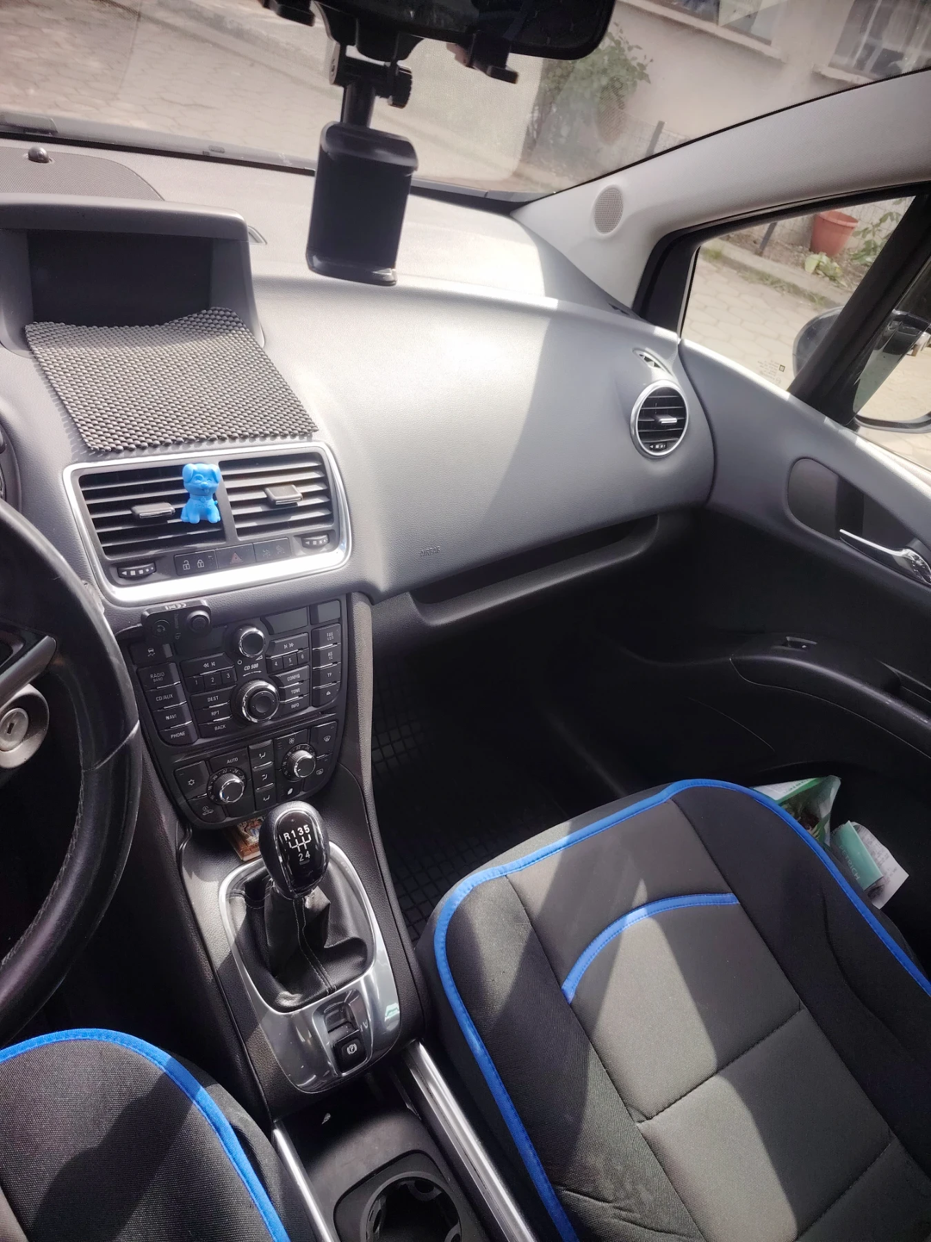 Opel Meriva, снимка 10 - Автомобили и джипове - 54566538