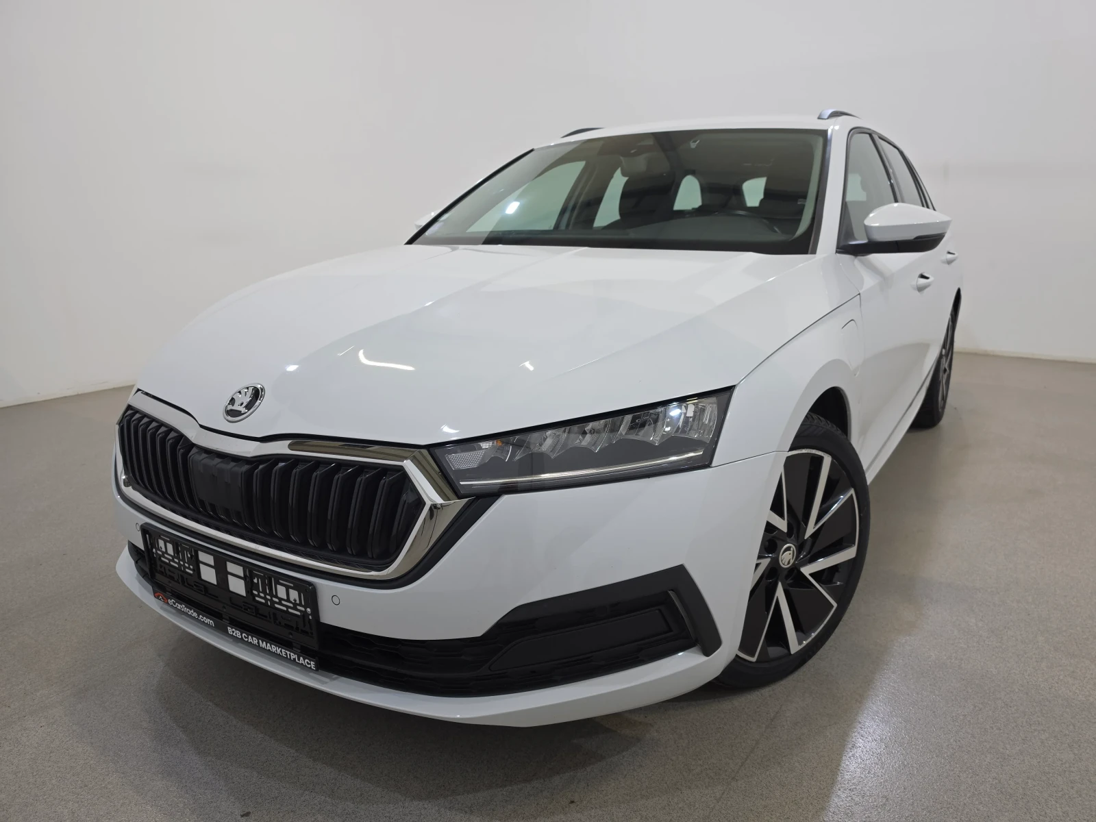 Skoda Octavia 1.4i TSI PHEV LED Virtual Navi KeylessGo