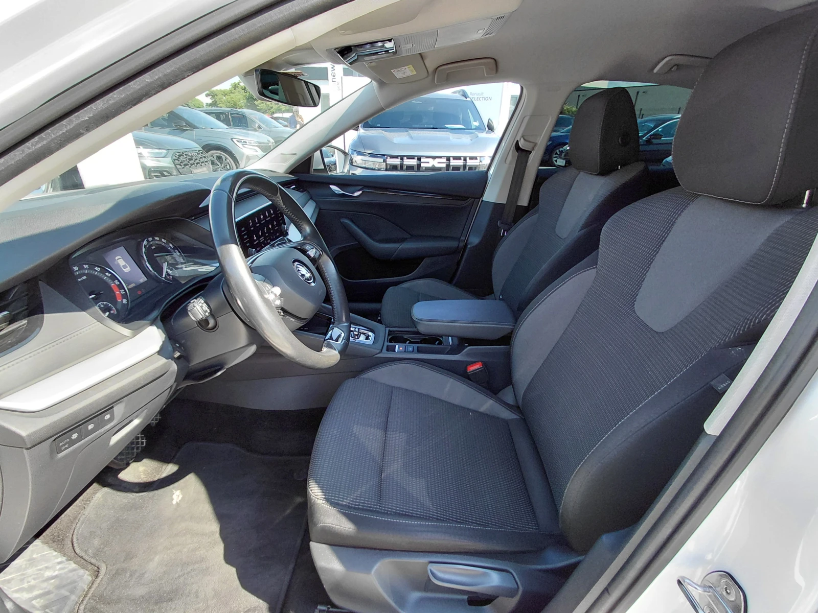 Skoda Octavia 2.0TDI/115к.с/DSG/Ambition, снимка 11 - Автомобили и джипове - 54970631