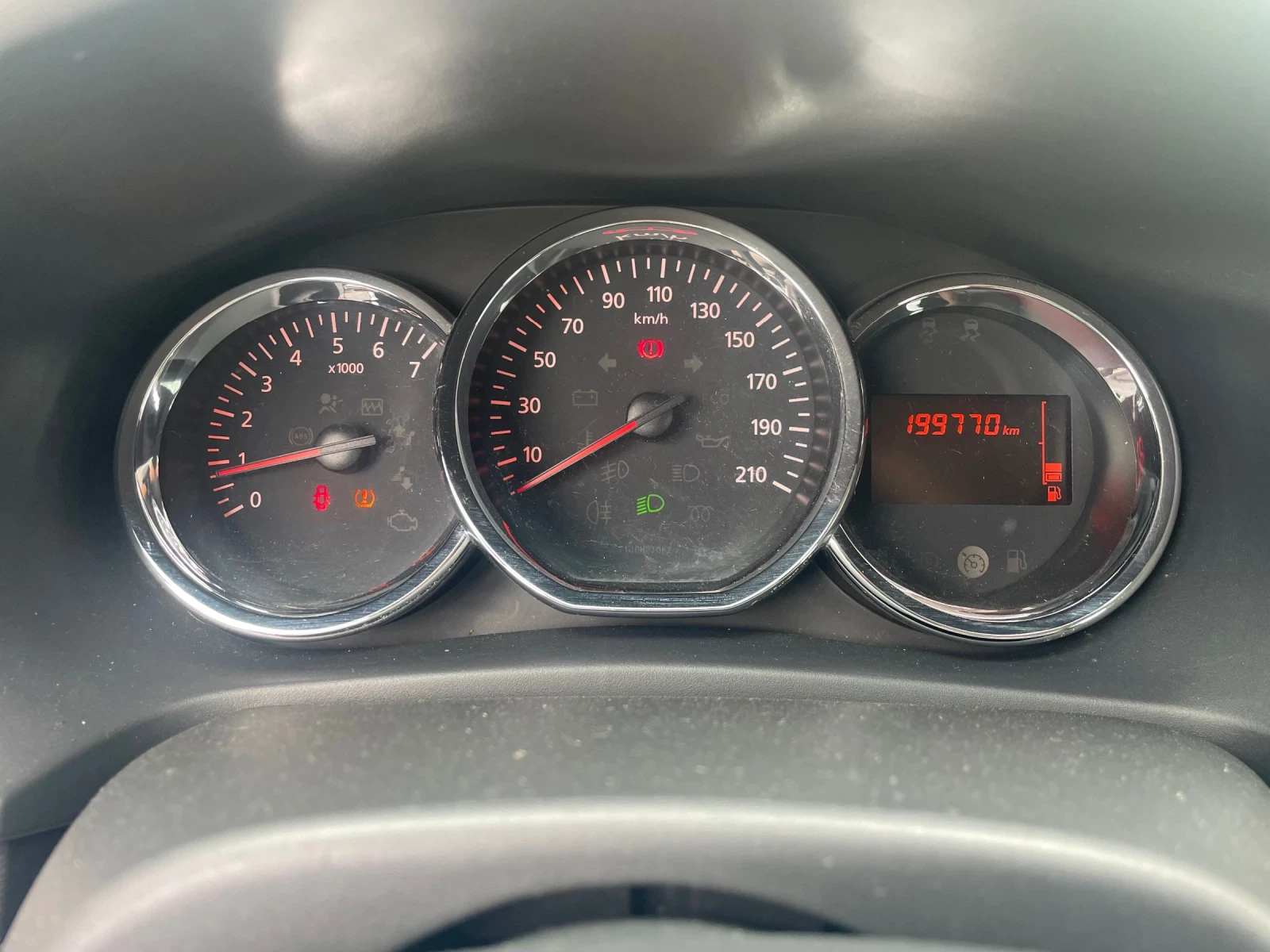 Dacia Sandero 1.5  🔝, снимка 10 - Автомобили и джипове - 55136396