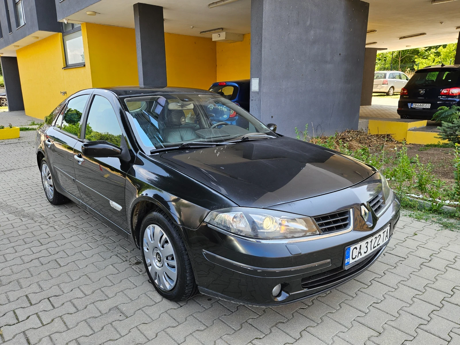 Renault Laguna, снимка 6 - Автомобили и джипове - 55381321