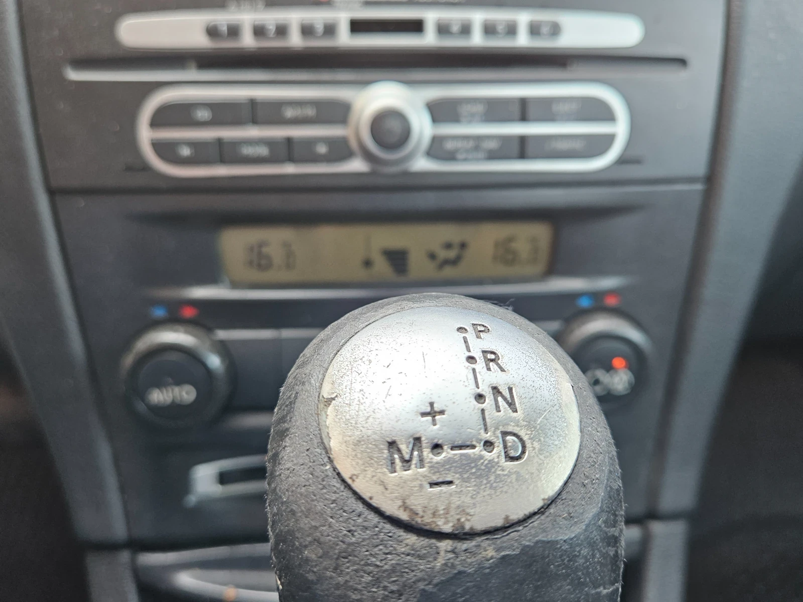 Renault Laguna, снимка 12 - Автомобили и джипове - 55381321