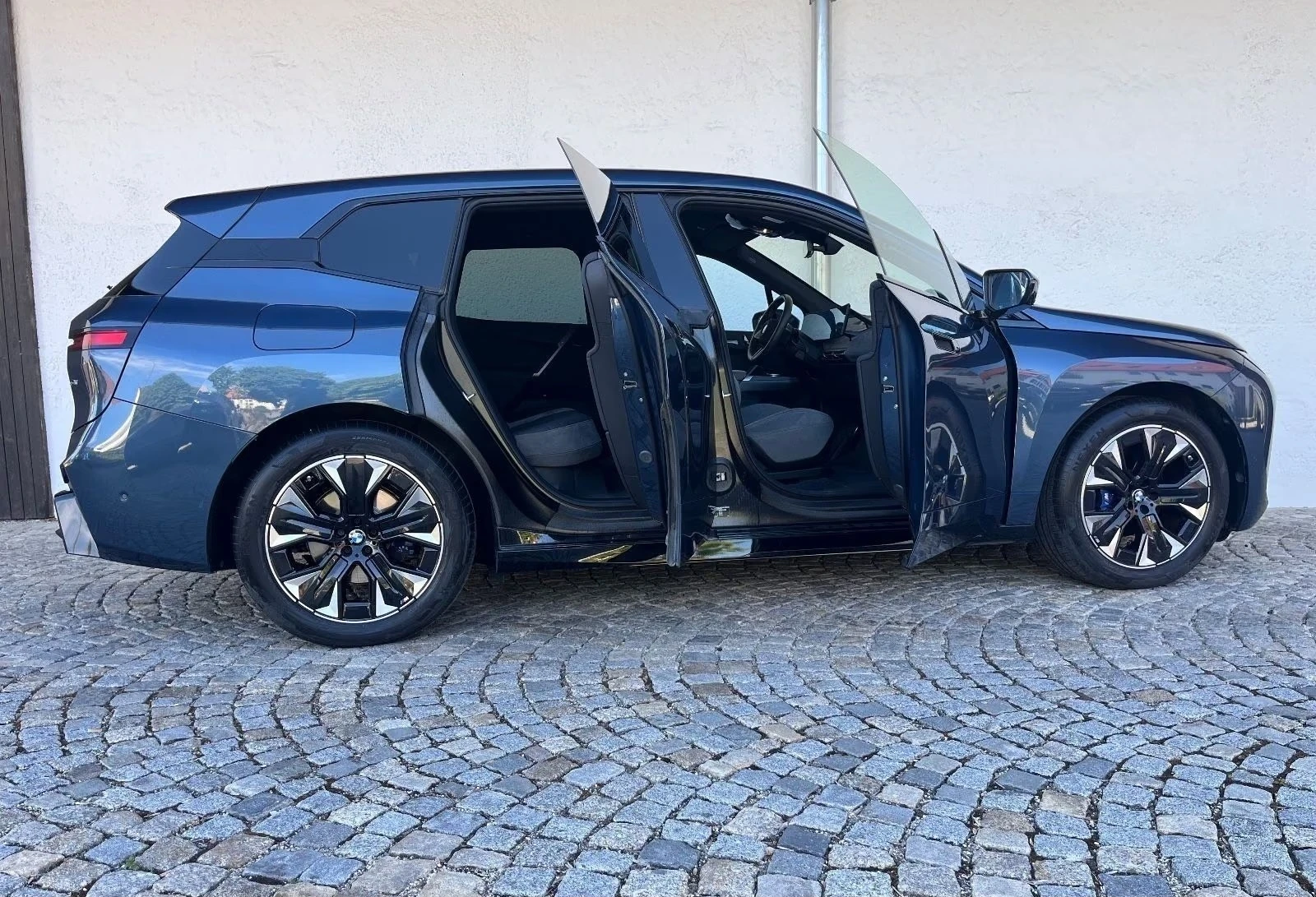 BMW iX 60/xDrive/FACELIFT/M-SPORT/360/HUD/MASS/H&K/�����/ | Mobile.bg � ����������� 5