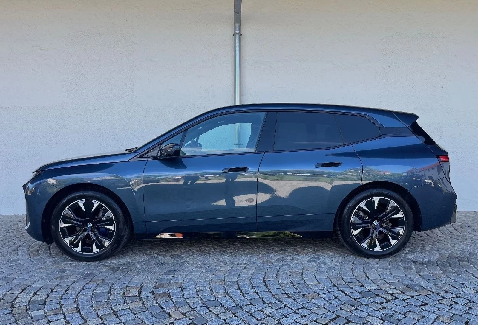 BMW iX 60/xDrive/FACELIFT/M-SPORT/360/HUD/MASS/H&K/�����/ | Mobile.bg � ����������� 3