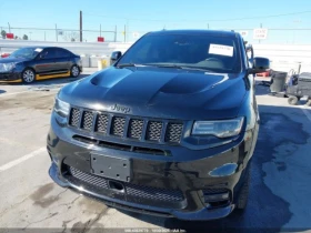 Jeep Grand cherokee SRT* AWD* 6.4* ПОДГРЕВ* ОБДУХВАНЕ* АЛКАНТАРА* ПАНО, снимка 6