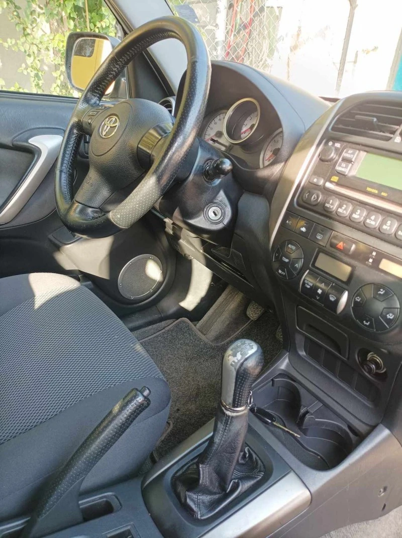 Toyota Rav4, снимка 3 - Автомобили и джипове - 47525693