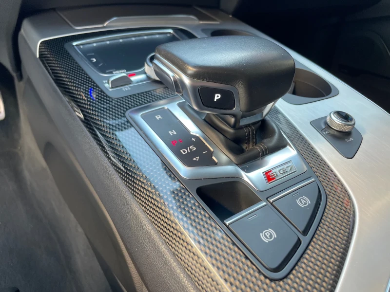 Audi SQ7 4.0V8T-CERAMIC-3S-LINE-DISTRONIK-7места-ПАНОРАМА, снимка 15 - Автомобили и джипове - 50020606