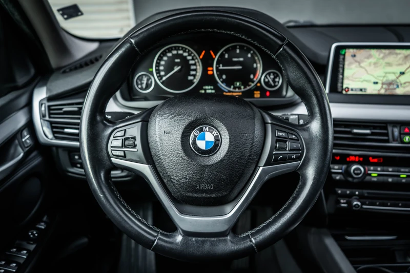BMW X5 xDrive25d* Pano* Camera, снимка 8 - Автомобили и джипове - 51902976
