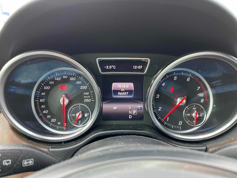 Mercedes-Benz GLE 400 * CARFAX * БЕЗ ПЪРВОНАЧАЛНА ВНОСКА, снимка 7 - Автомобили и джипове - 52691600