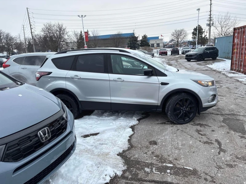 Ford Escape * SE * CARFAX * БЕЗ ПЪРВОНАЧАЛНА ВНОСКА, снимка 3 - Автомобили и джипове - 52873135