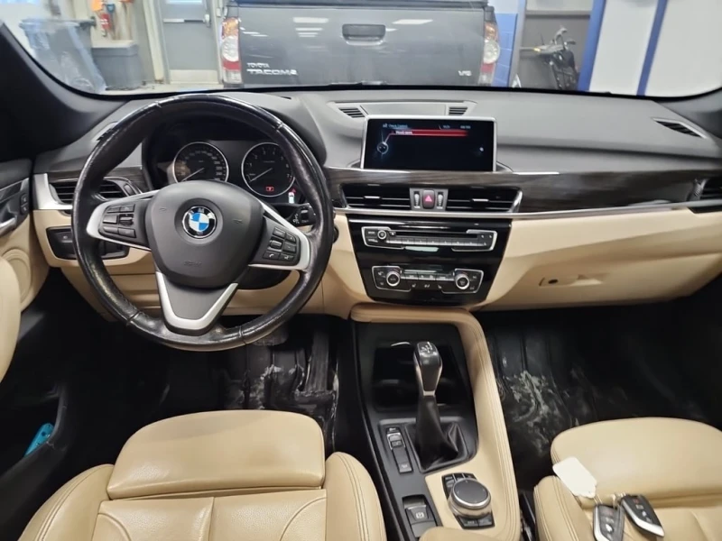 BMW X1 * XDRIVE28I * CARFAX * БЕЗ ПЪРВОНАЧАЛНА ВНОСКА, снимка 11 - Автомобили и джипове - 53085314