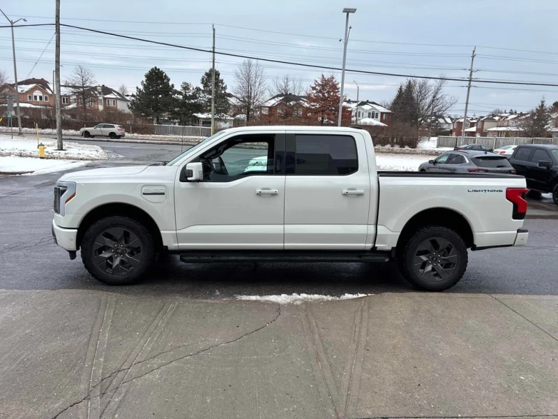 Ford F150 2023 LARIAT 4WD SuperCrew 5.5' Box * CARFAX * , снимка 3 - Автомобили и джипове - 53101960