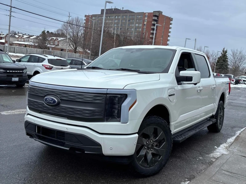 Ford F150 2023 LARIAT 4WD SuperCrew 5.5' Box * CARFAX * 