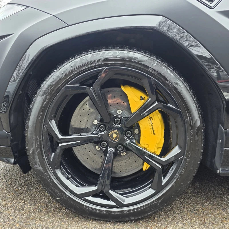 Lamborghini Urus Гаранция/AKRAPOVIC/Carbon/3D B&O/Готов Лизинг, снимка 7 - Автомобили и джипове - 53218506