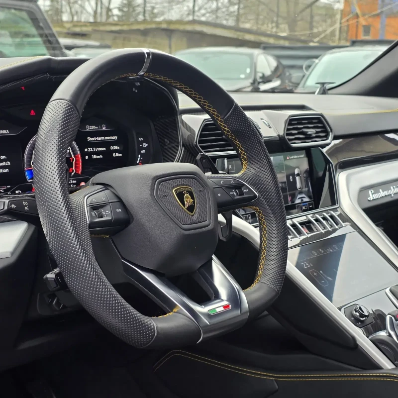 Lamborghini Urus Гаранция/AKRAPOVIC/Carbon/3D B&O/Готов Лизинг, снимка 14 - Автомобили и джипове - 53218506